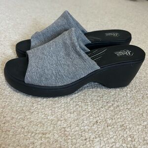 GH Bass Lite Mimi Go-To Comfort Wedge Sandal. Gray fabric on black wedge size 8